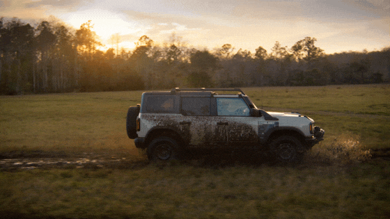 2022 Ford Bronco® Everglades™ gif 16x9